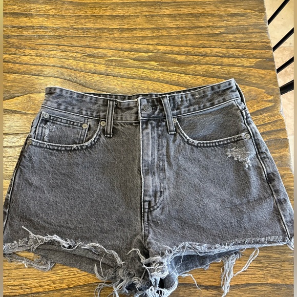 Madewell Pants - Madewell High-Waist Black Denim Cut-Off Shorts